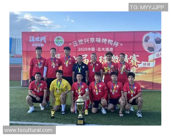 足球明星为学子加油助威中考拼搏勇创佳绩